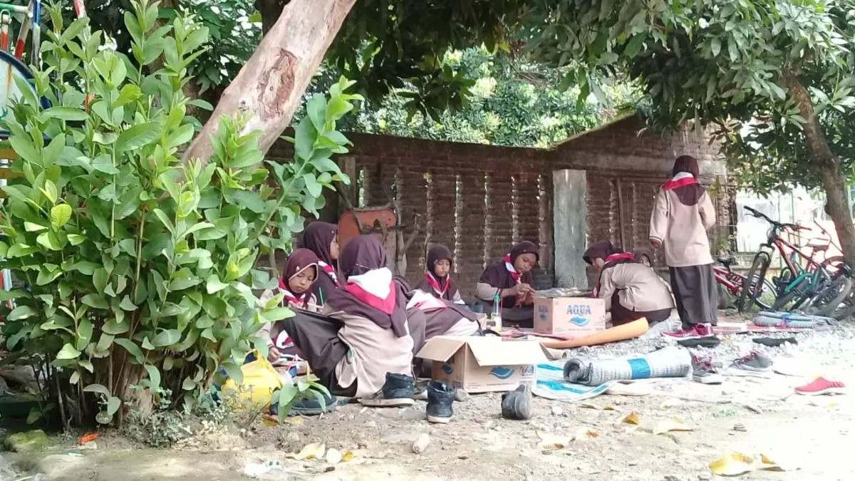 Giat hari ini pembuatan hasta karya